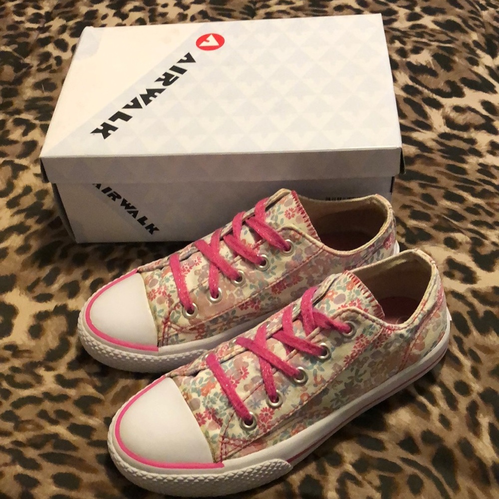 Kids shoes